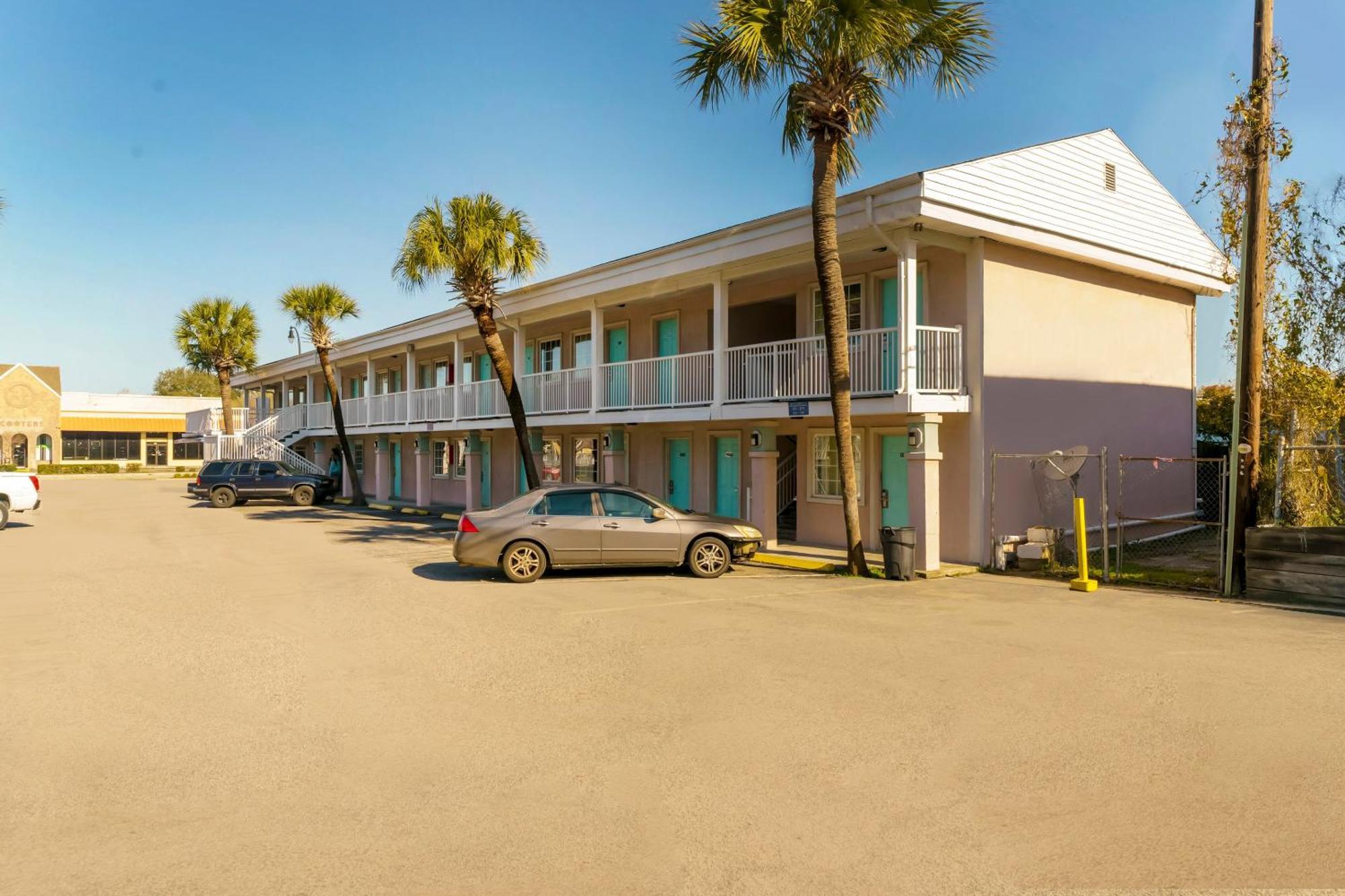 Oyo Hotel Myrtle Beach Kings Hwy Exterior photo