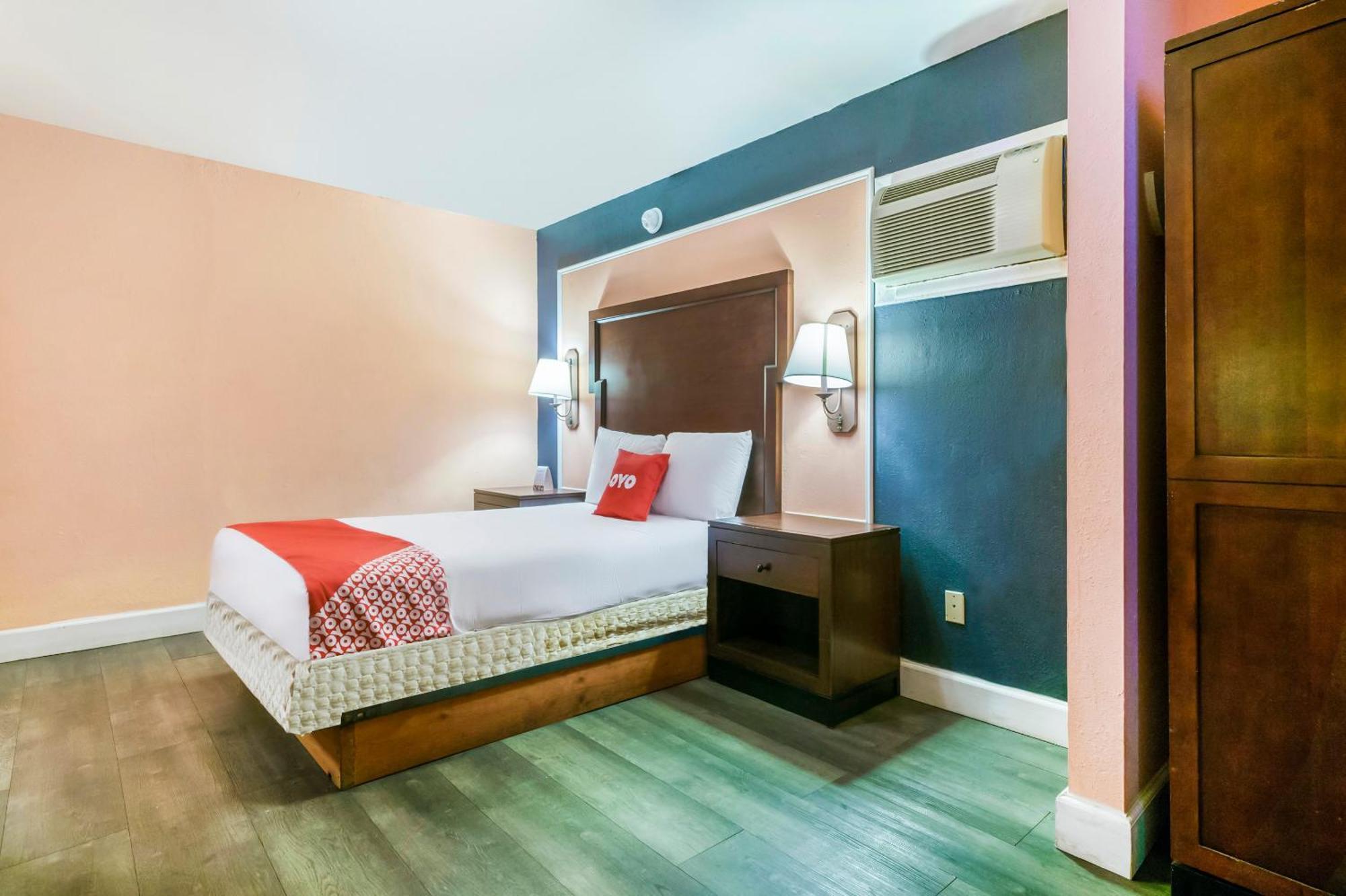 Oyo Hotel Myrtle Beach Kings Hwy Exterior photo